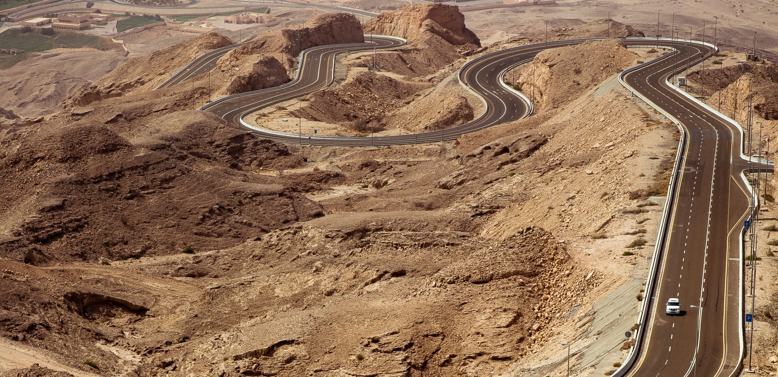 UAE's Jebel Hafeet winding mountain road - Wikimedia|Checklist image - start your DEI journey